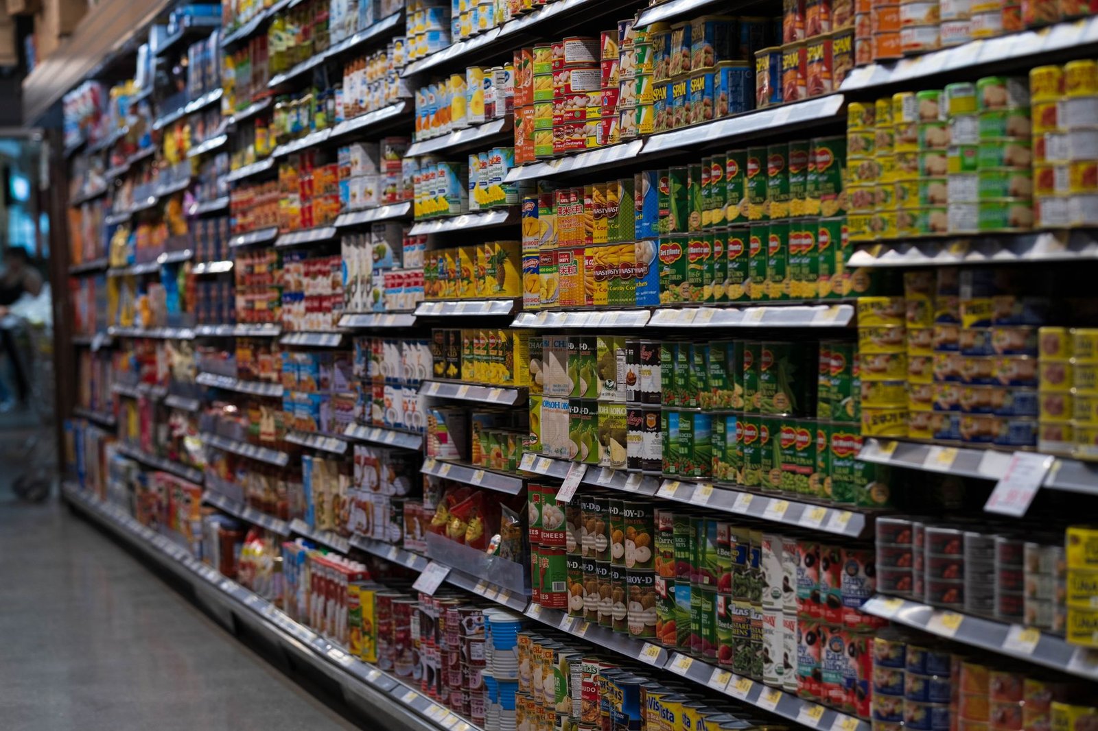 grocery store baby food aisle
